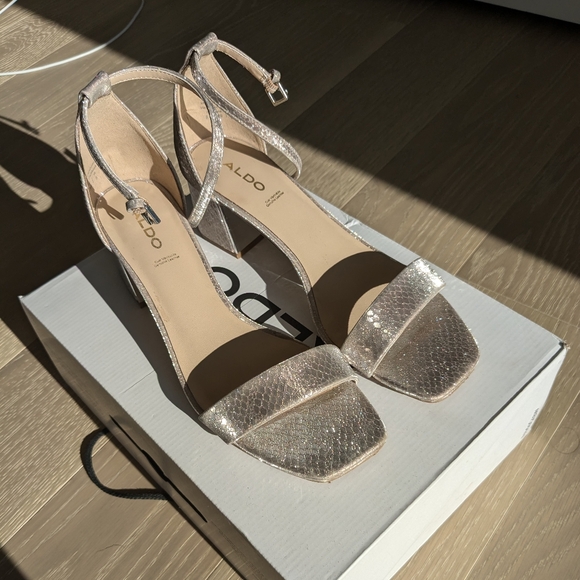 Aldo Heels - Picture 1 of 6